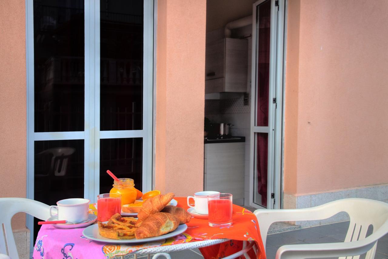 Residence Bellevue Apartments Pietra Ligure Ngoại thất bức ảnh