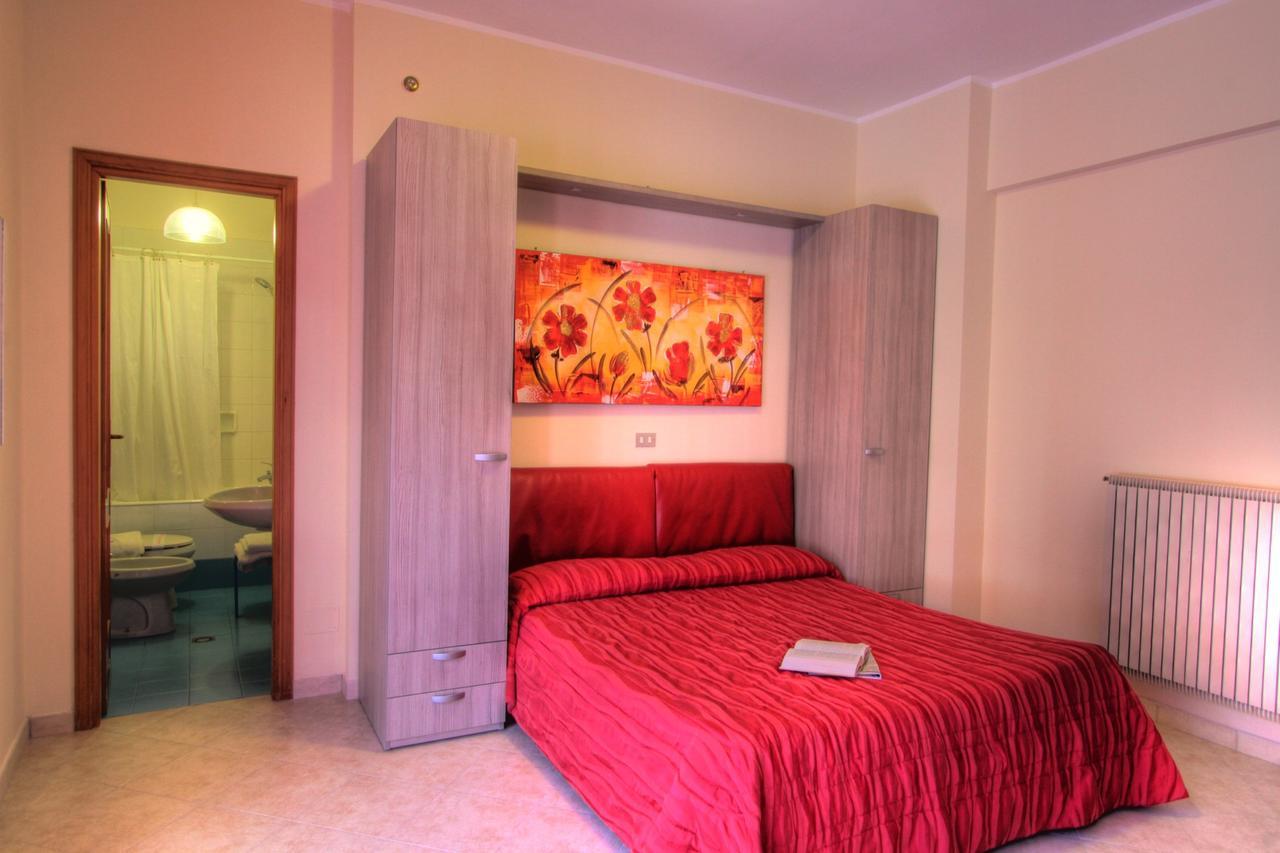 Residence Bellevue Apartments Pietra Ligure Ngoại thất bức ảnh