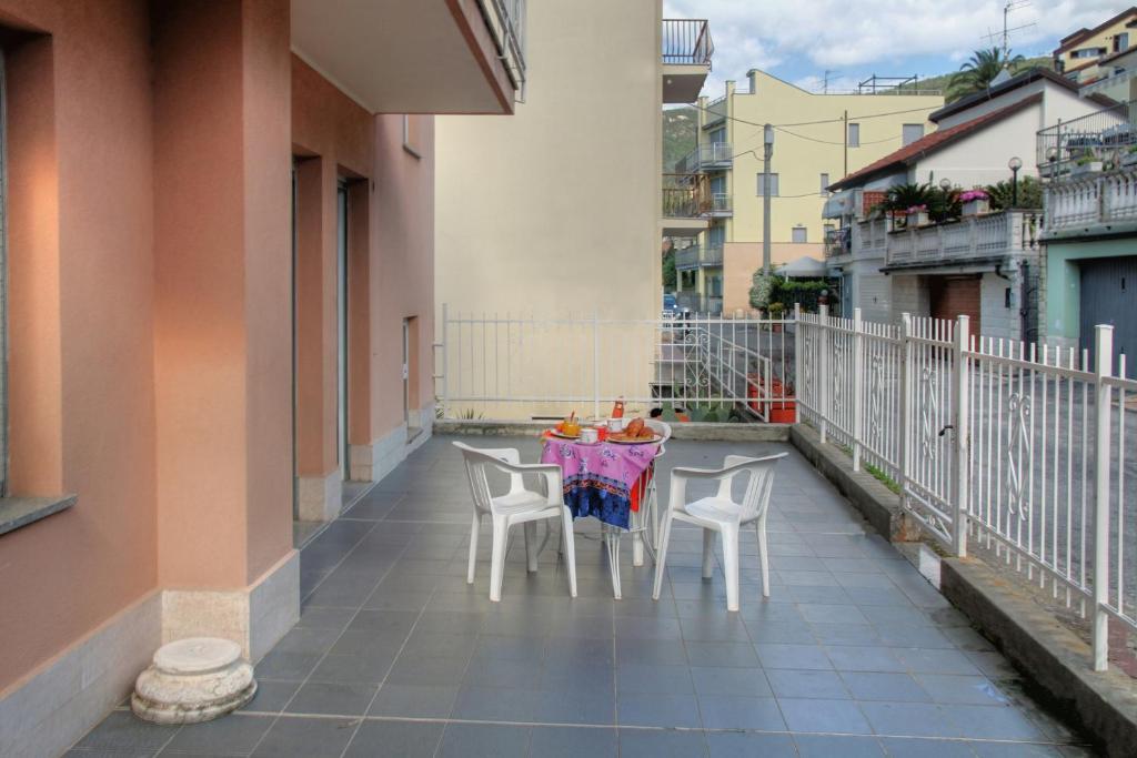 Residence Bellevue Apartments Pietra Ligure Phòng bức ảnh