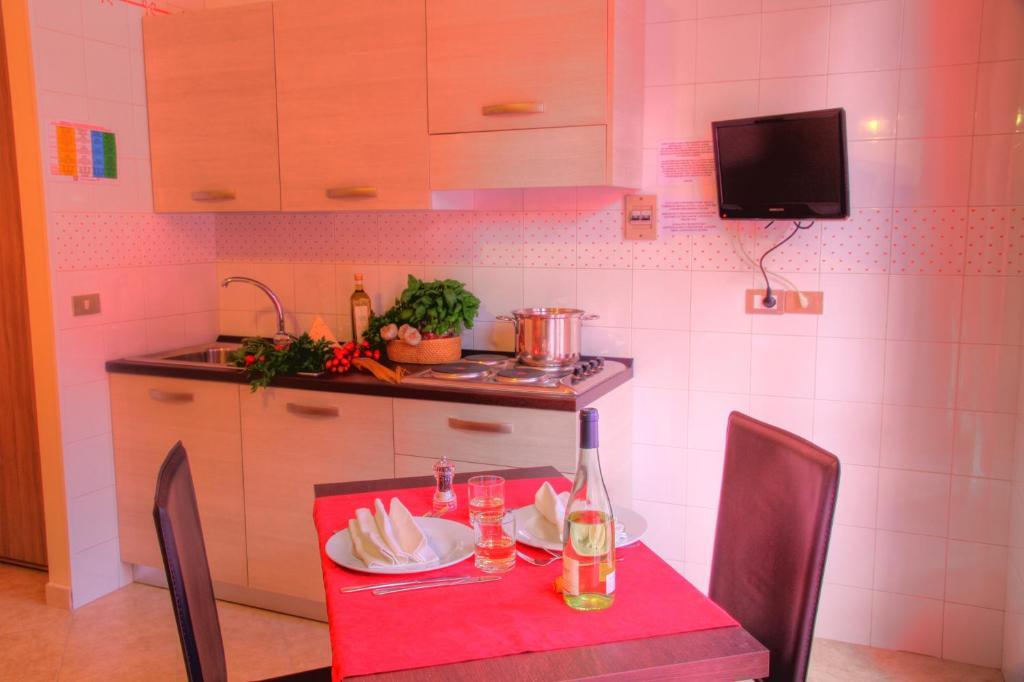 Residence Bellevue Apartments Pietra Ligure Phòng bức ảnh