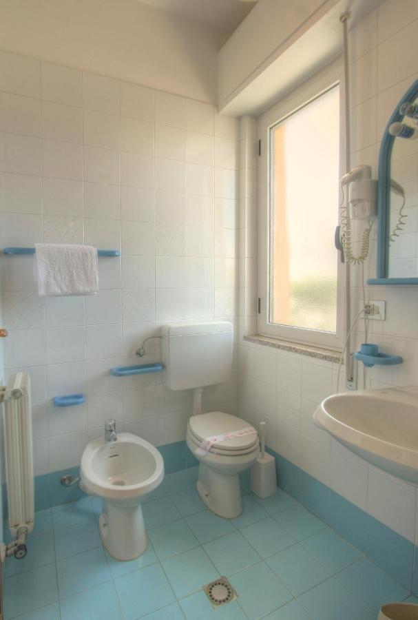 Residence Bellevue Apartments Pietra Ligure Phòng bức ảnh